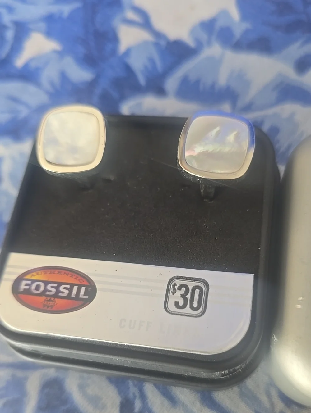 New Fossil Silver-Tone Mother of Pearl Cufflinks with Branded Tin